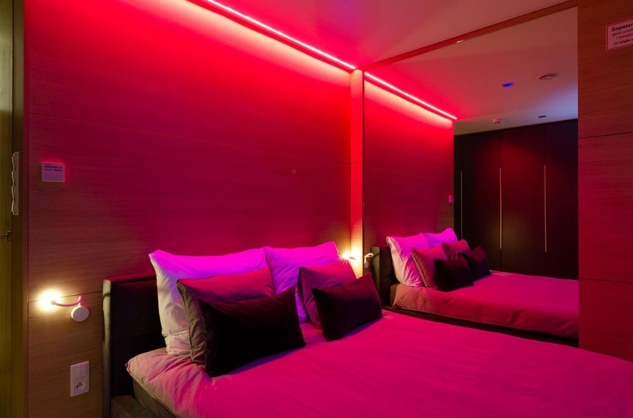 Lupoapartments Z Jacuzzi Pole Dance Leczycka 29 Klimatyzacja Parking Dostep Na Kod Łódź Chambre photo