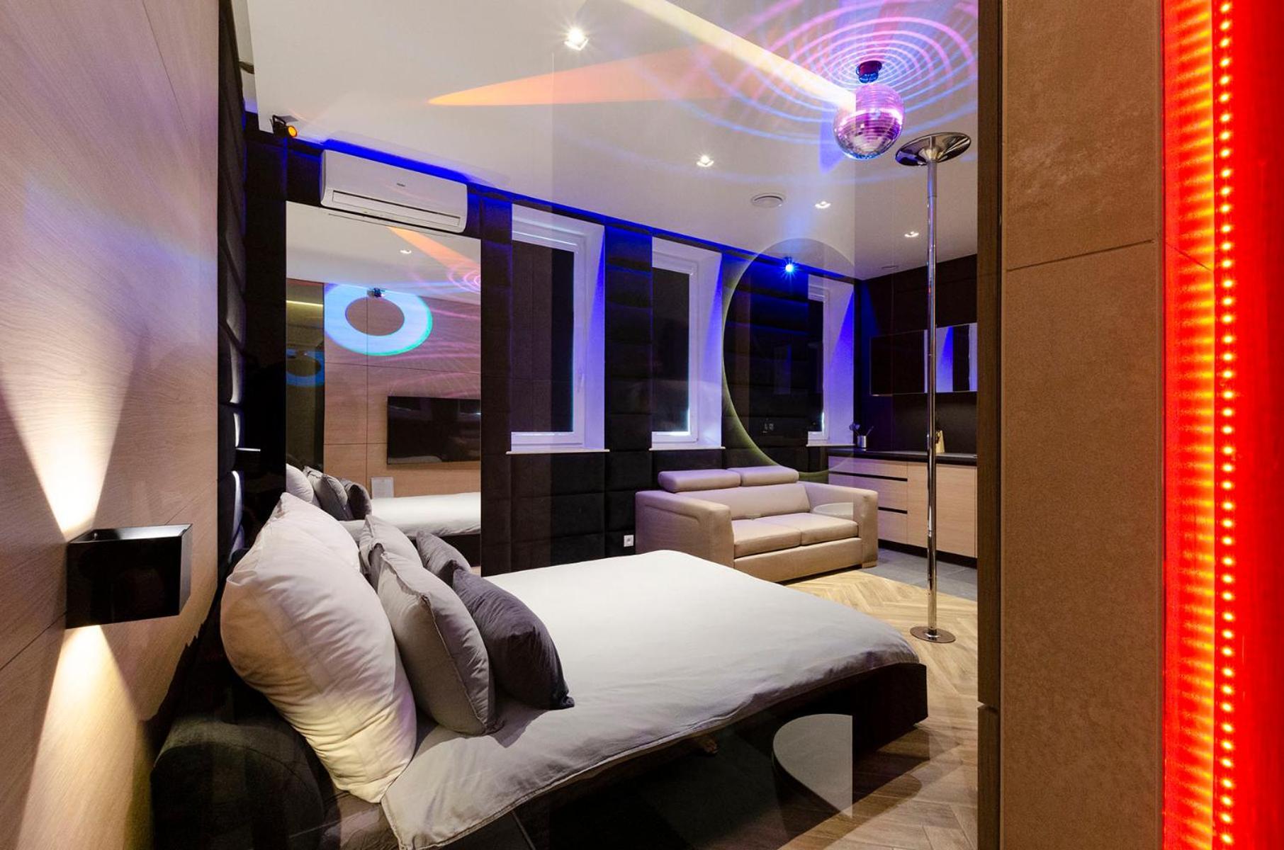 Lupoapartments Z Jacuzzi Pole Dance Leczycka 29 Klimatyzacja Parking Dostep Na Kod Łódź Chambre photo