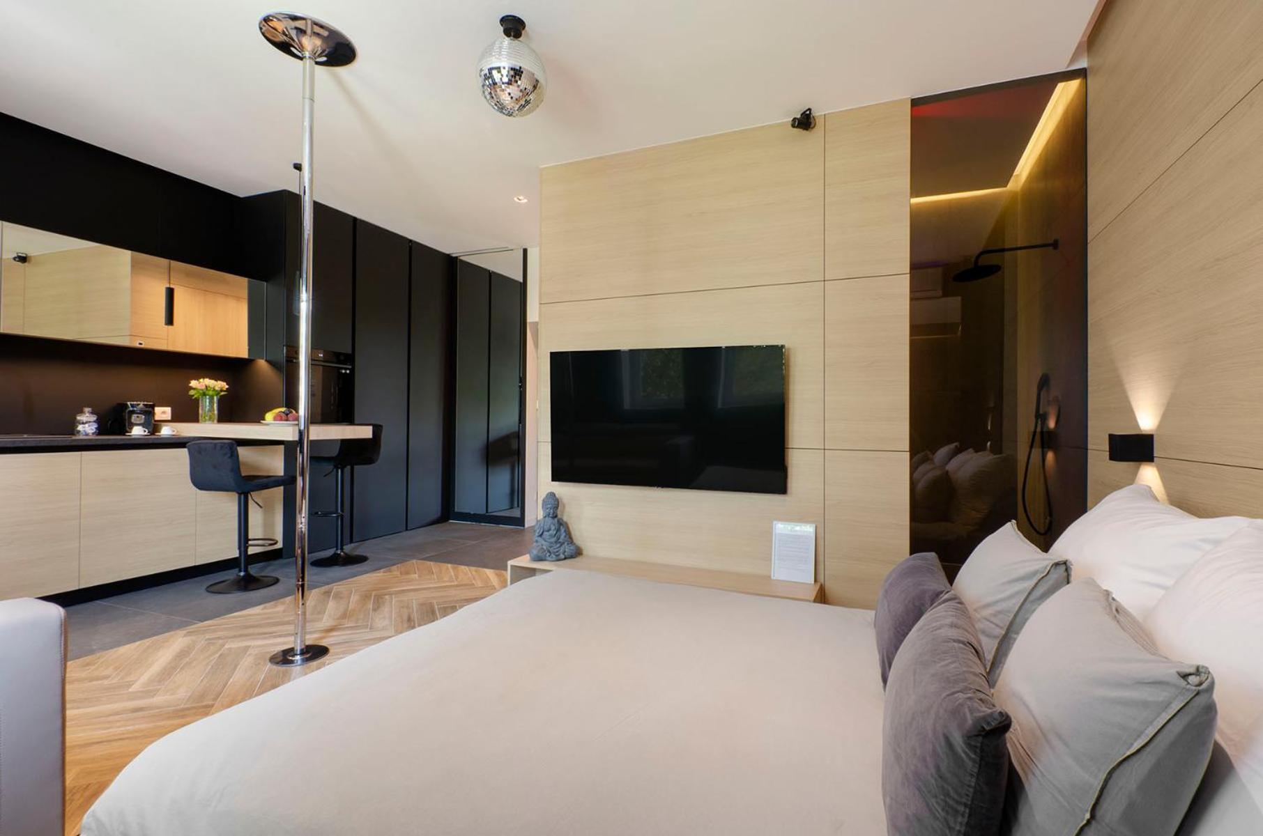 Lupoapartments Z Jacuzzi Pole Dance Leczycka 29 Klimatyzacja Parking Dostep Na Kod Łódź Extérieur photo
