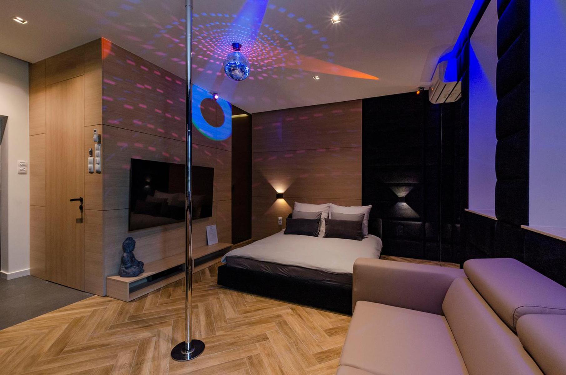 Lupoapartments Z Jacuzzi Pole Dance Leczycka 29 Klimatyzacja Parking Dostep Na Kod Łódź Chambre photo